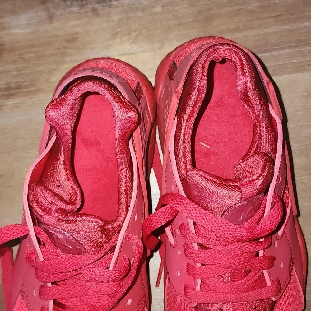 Nike Air Huarache Triple Red GS 4Y Youth Sneakers Women's 5.5 EUC